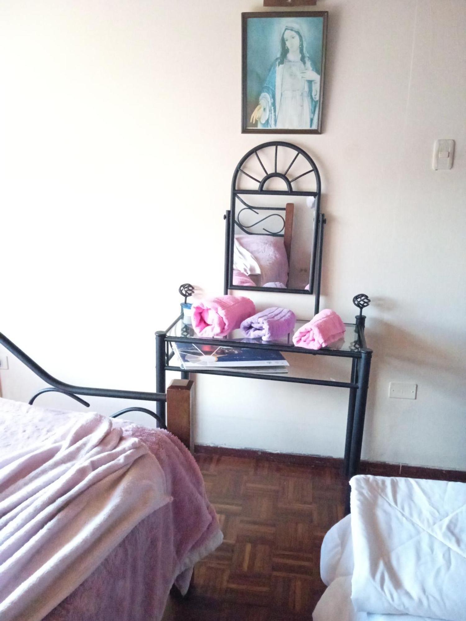 Habitación en casa particular Casa Hermosa *